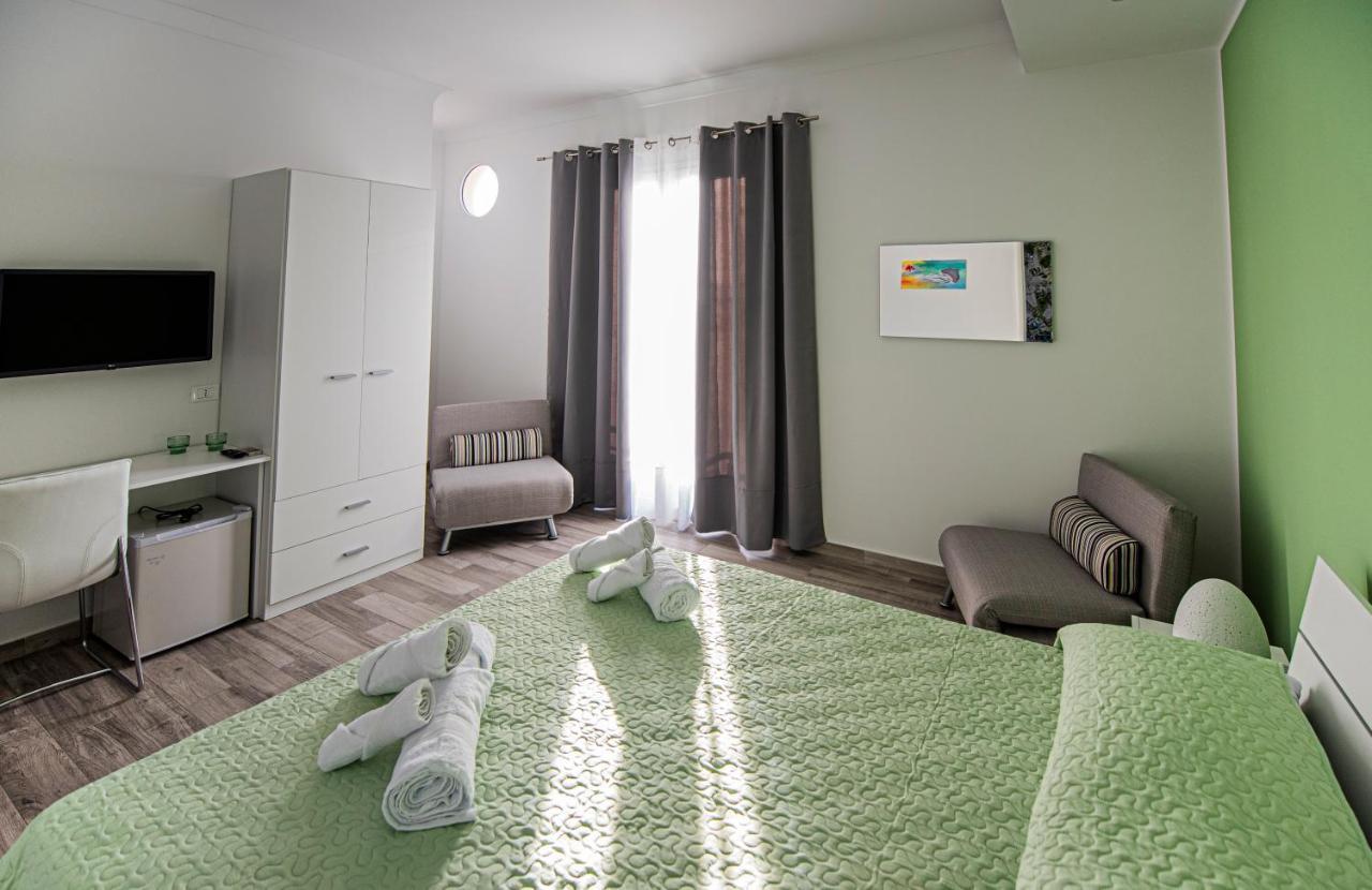 L' Arcobaleno B&B Castelluzzo Luaran gambar