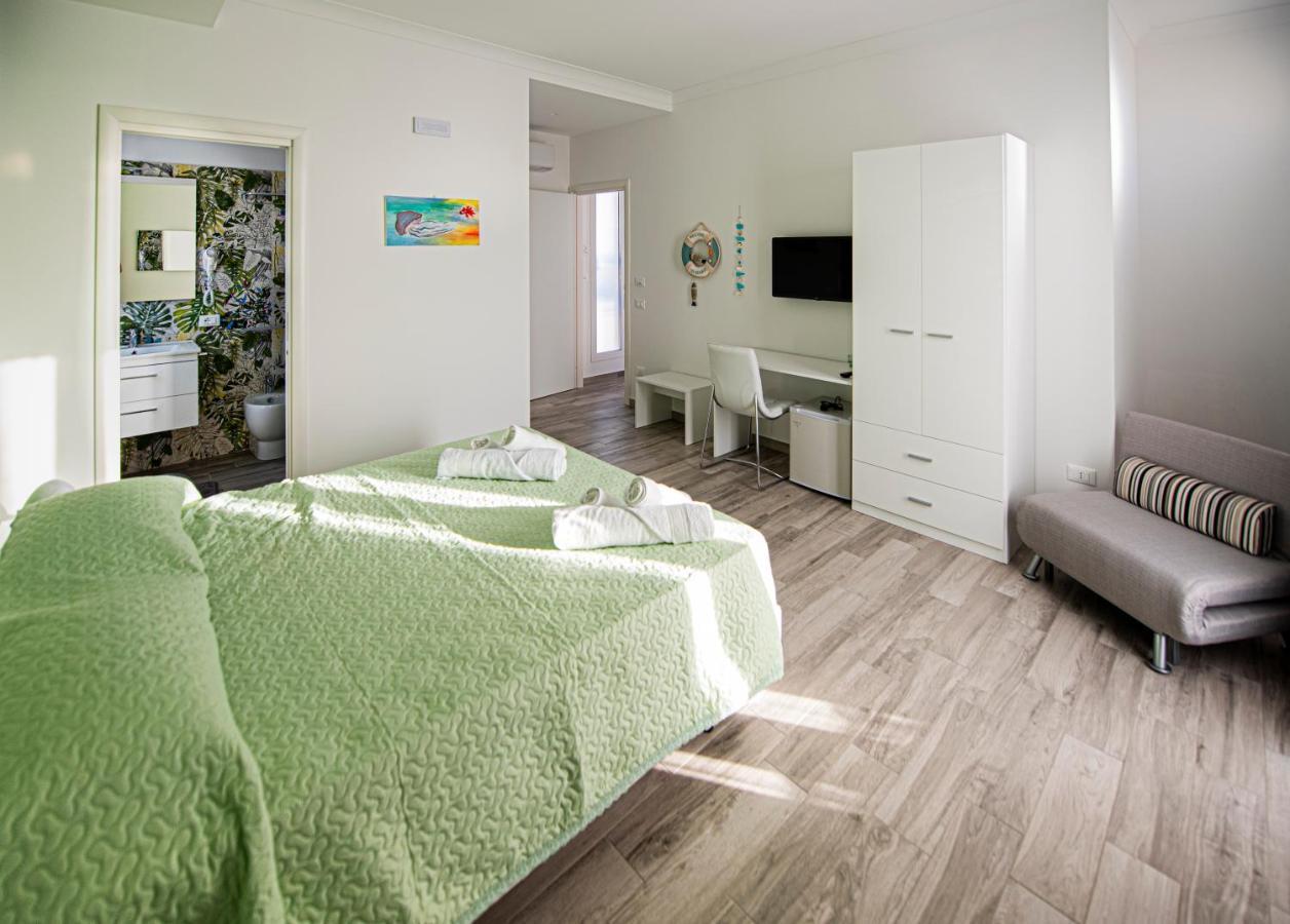 L' Arcobaleno B&B Castelluzzo Luaran gambar